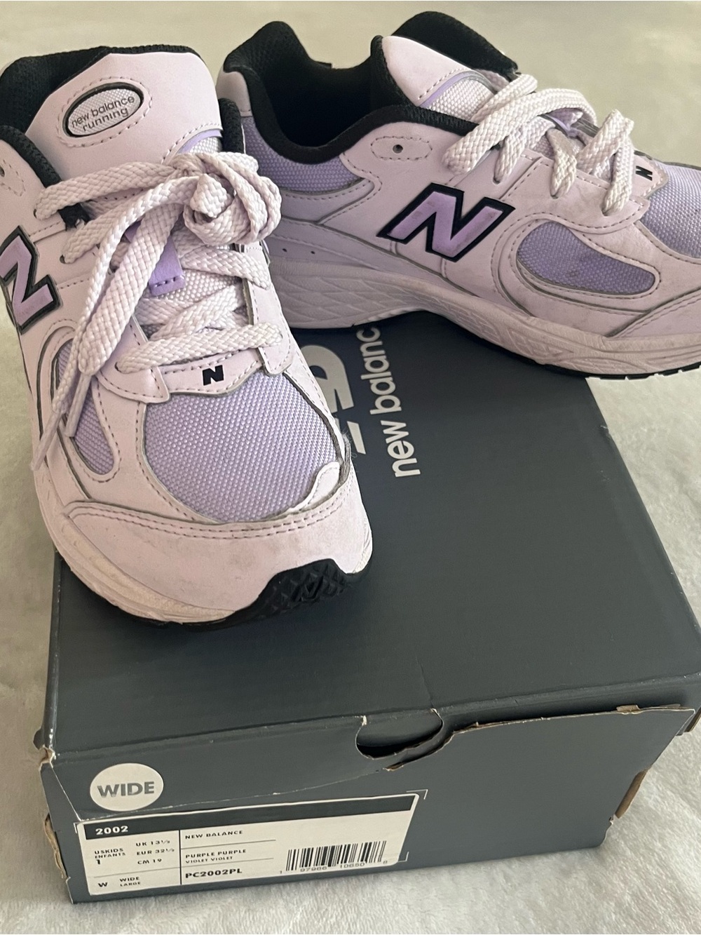 New Balance Kids Lavender Low Top Lace Up Leather Sneakers Sz 1